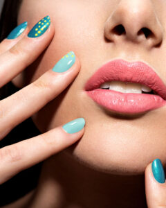 Turquoise nail art
